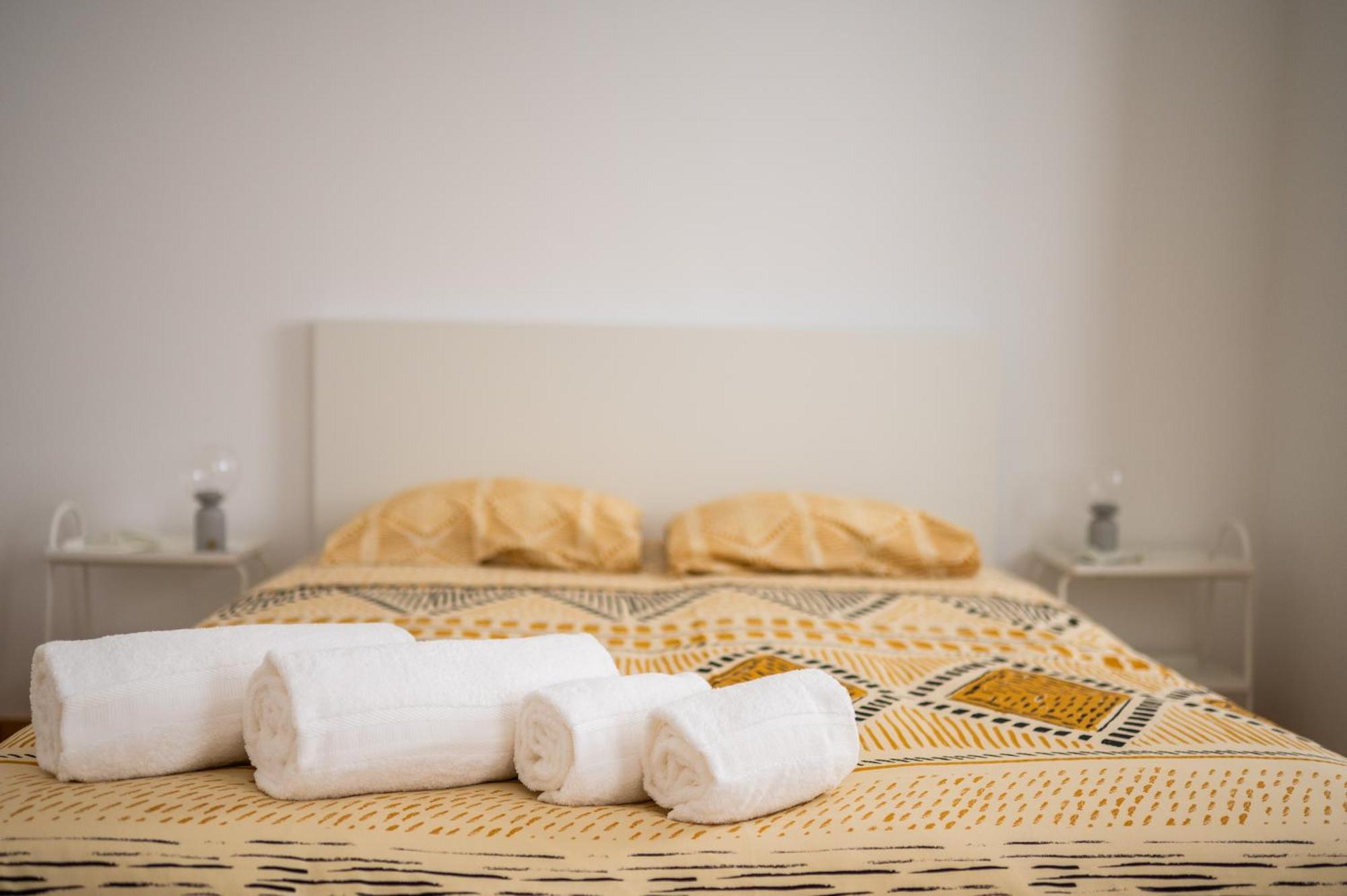 Modern Bairro Alto Hostel *