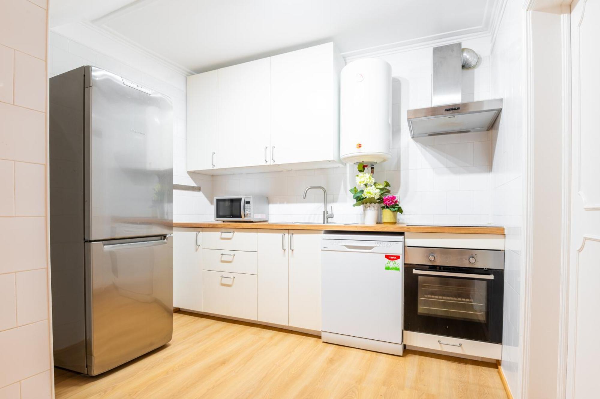 Modern Bairro Alto Hostal